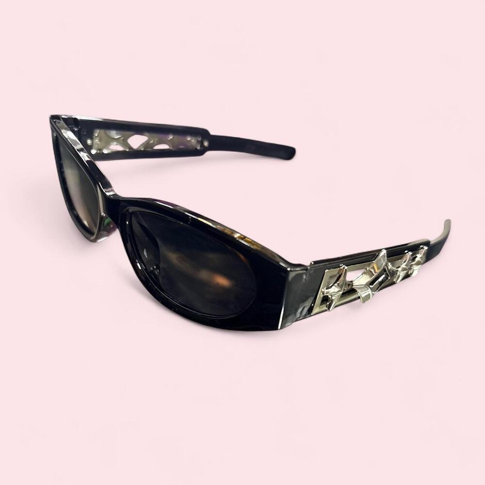 Black sunnglassesw with silver details futuristic cyberpunk y2k goth emo black